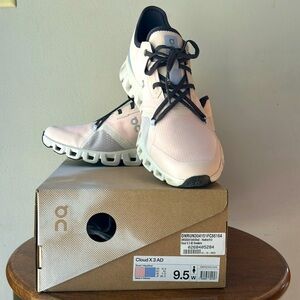 Like New OnRun Cloud X 3AD shell heather Sneakers WIDE